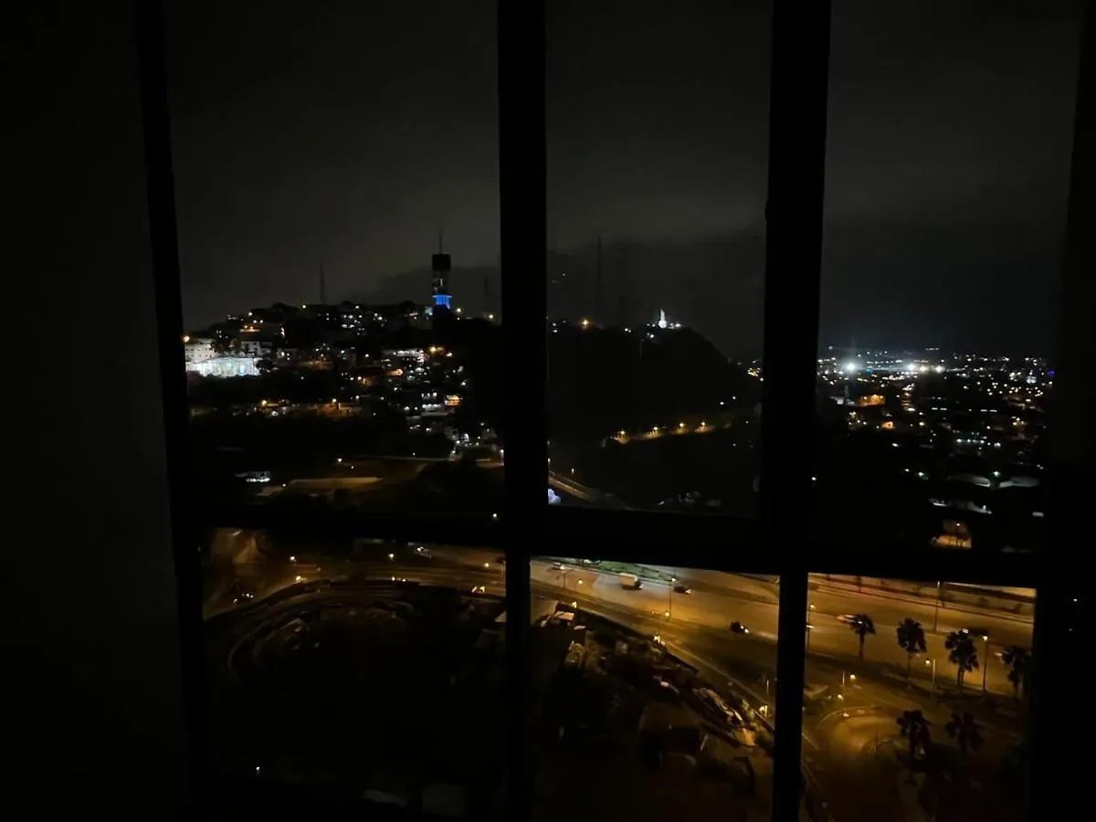 Puerto Santa Ana, Penthouse De Lujo! Daire Guayaquil 0*,